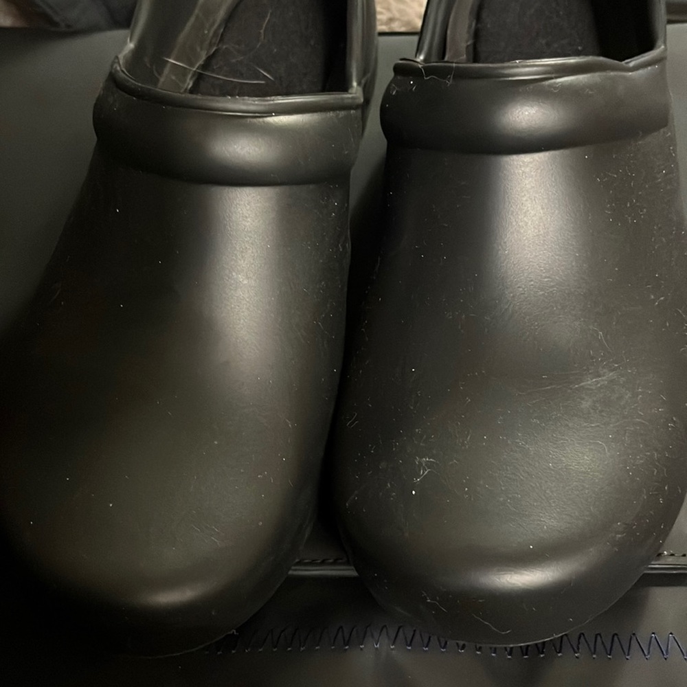 Any wear shoes